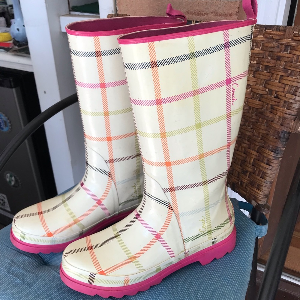 THE Cutest Rain Boots!  🌧 ✨💖
